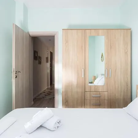 Apartment Sunny Retro Near Centre Thessaloniki