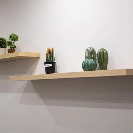 Sunny Retro Near Centre