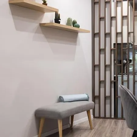 Sunny Retro Near Centre Apartmán *