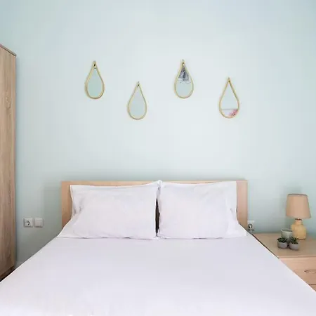 Sunny Retro Near Centre Lejlighed