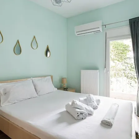 Sunny Retro Near Centre *